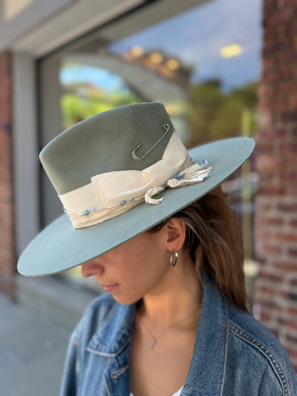 TERESSA FOGLIA NWT Felt  Fedora Hat/ 6.5