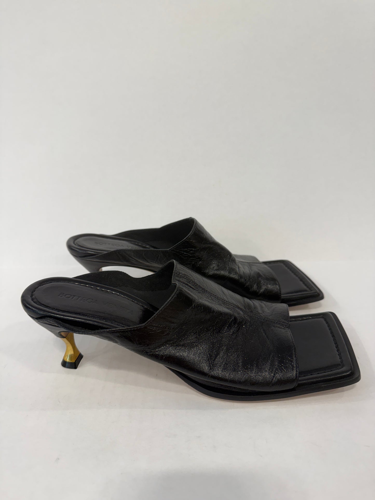 BOTTEGA VENETA Square-Toe Mule Sandals in Black Leather with Gold Sculptural Heel — Authentic Pre-Owned | Daniel Lee | US8.5-EU39