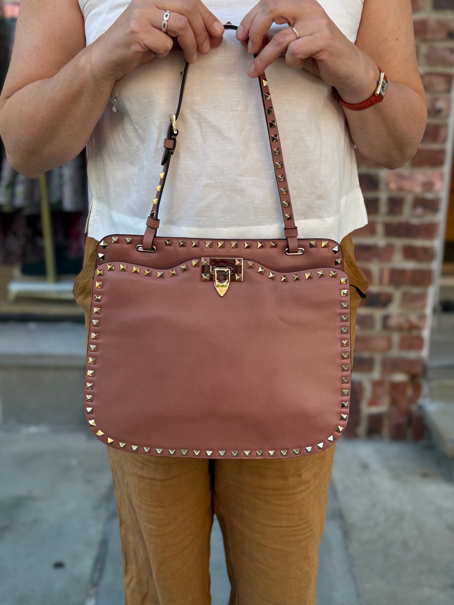 VALENTINO GARAVANI NWT Brown Nappa Leather Rockstud Shoulder Bag