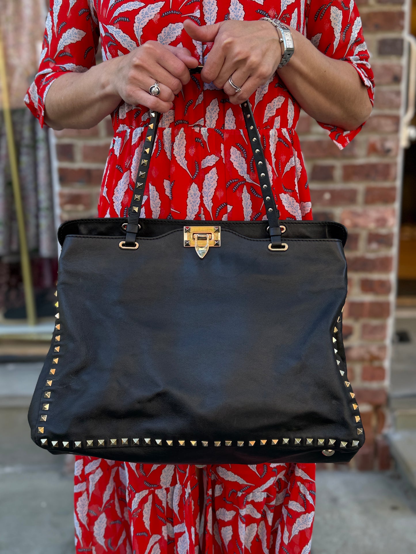 VALENTINO GARAVANI Rockstud Leather Shoulder Bag