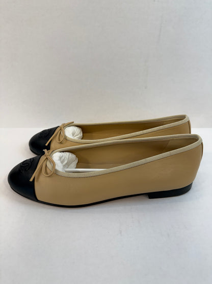 CHANEL Ballet Flat Lamb Skin size US 9.5 / Eur 39.5