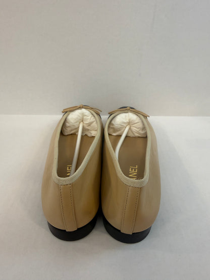 CHANEL Ballet Flat Lamb Skin size US 9.5 / Eur 39.5