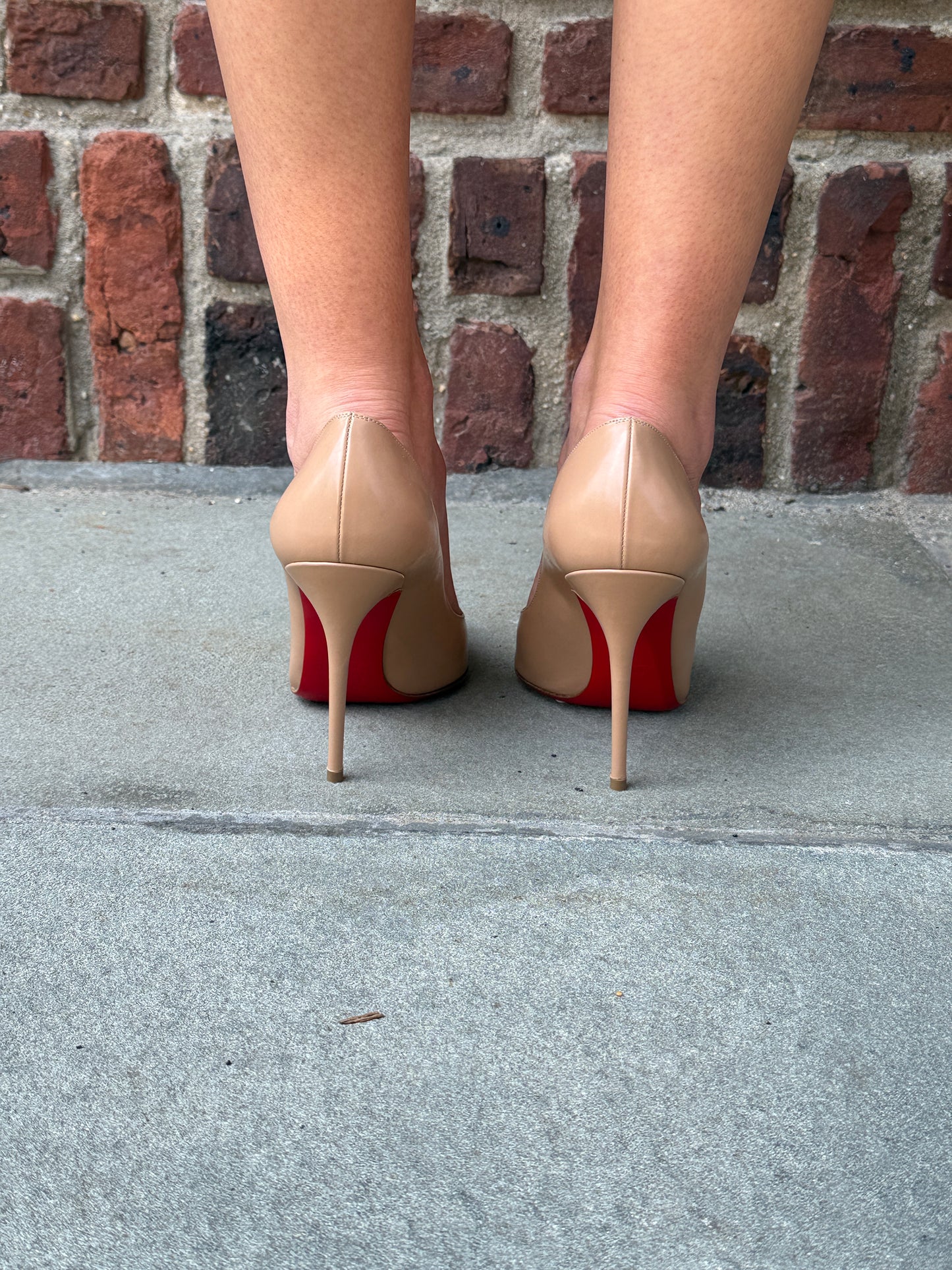 LOUBOUTIN NWT Corneille HHeels Pumps/US6-EU36