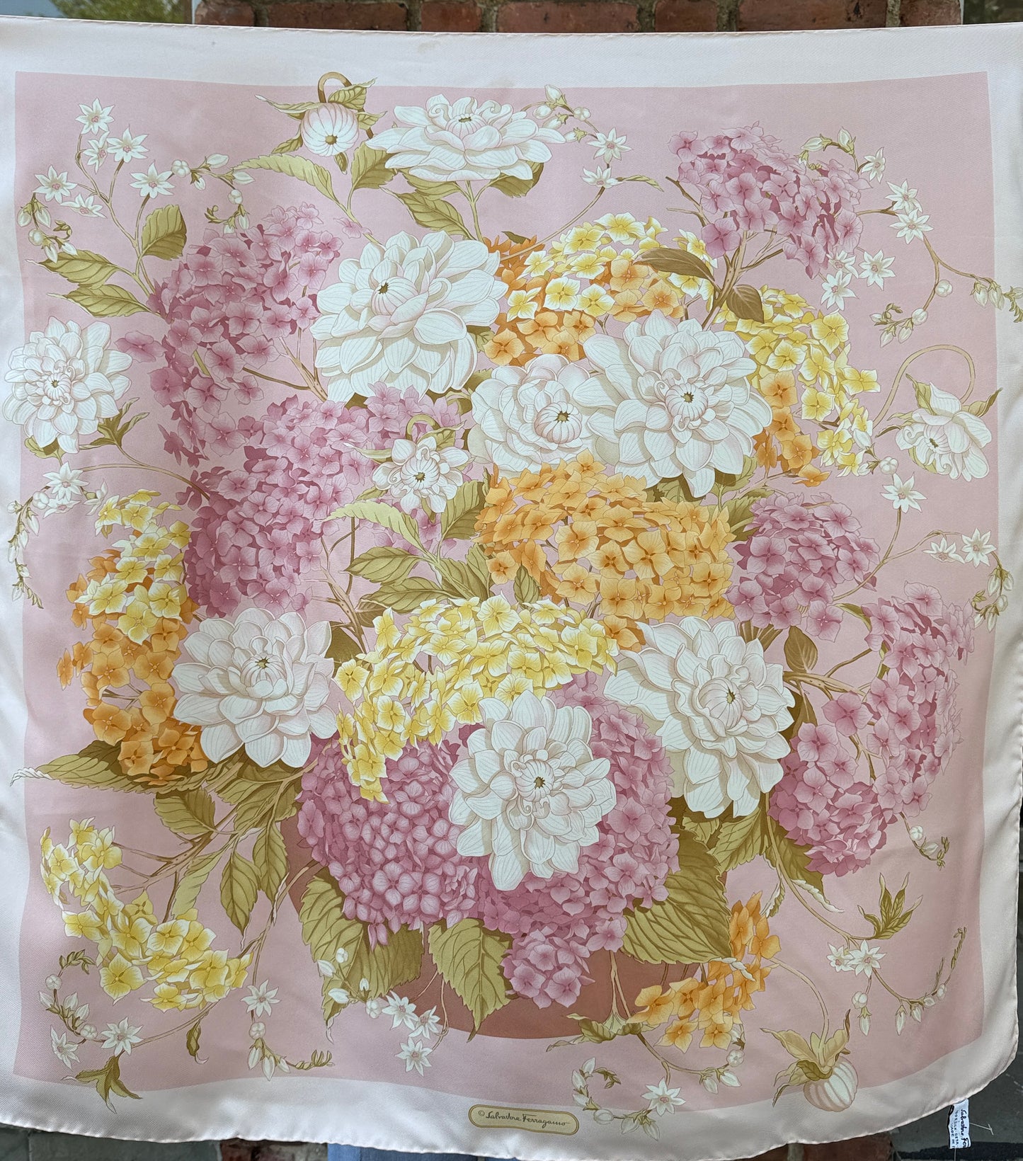 SALVATORE FERRAGAMO NWT Silk Scarf Flower2 Print