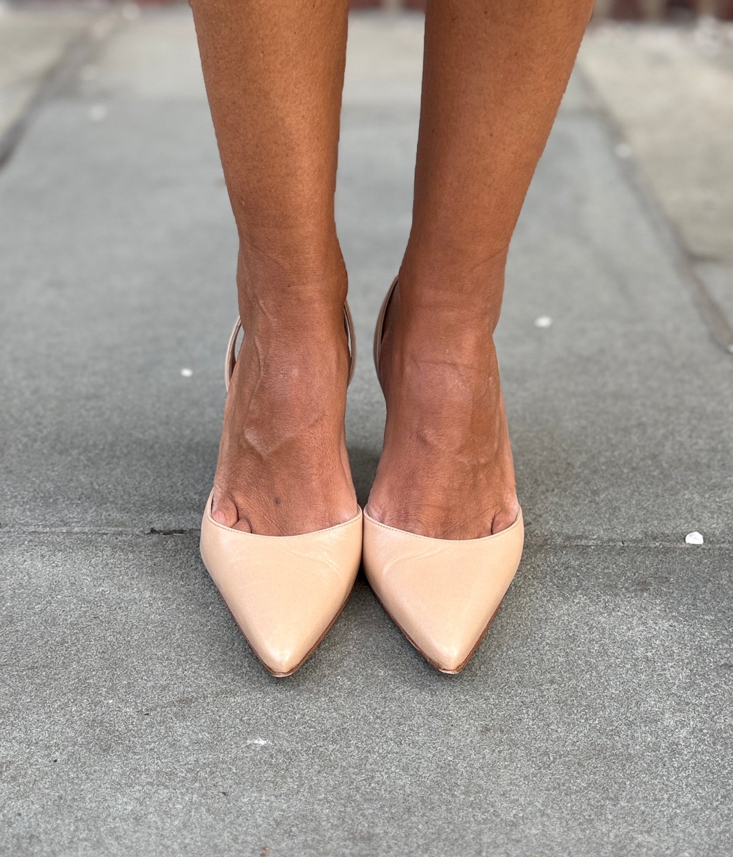 MANOLO BLAHNIK Leather Beige Slingback US9 - EUR38.5