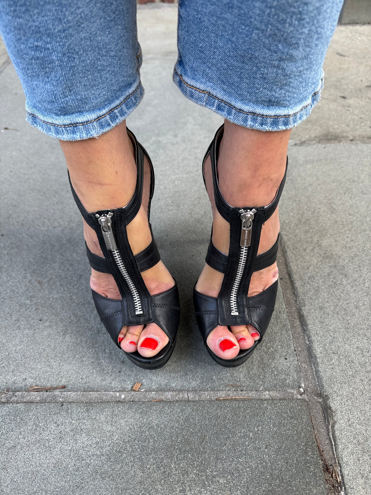 MICHAEL MICHAEL KORS Berkley Platform Sandals Front Zipper/US8