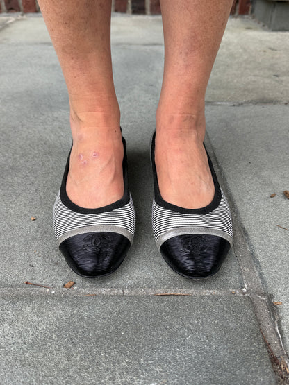 CHANEL Cap-Toe Ballet Flat in Striped Gros Grain/US8-EU39