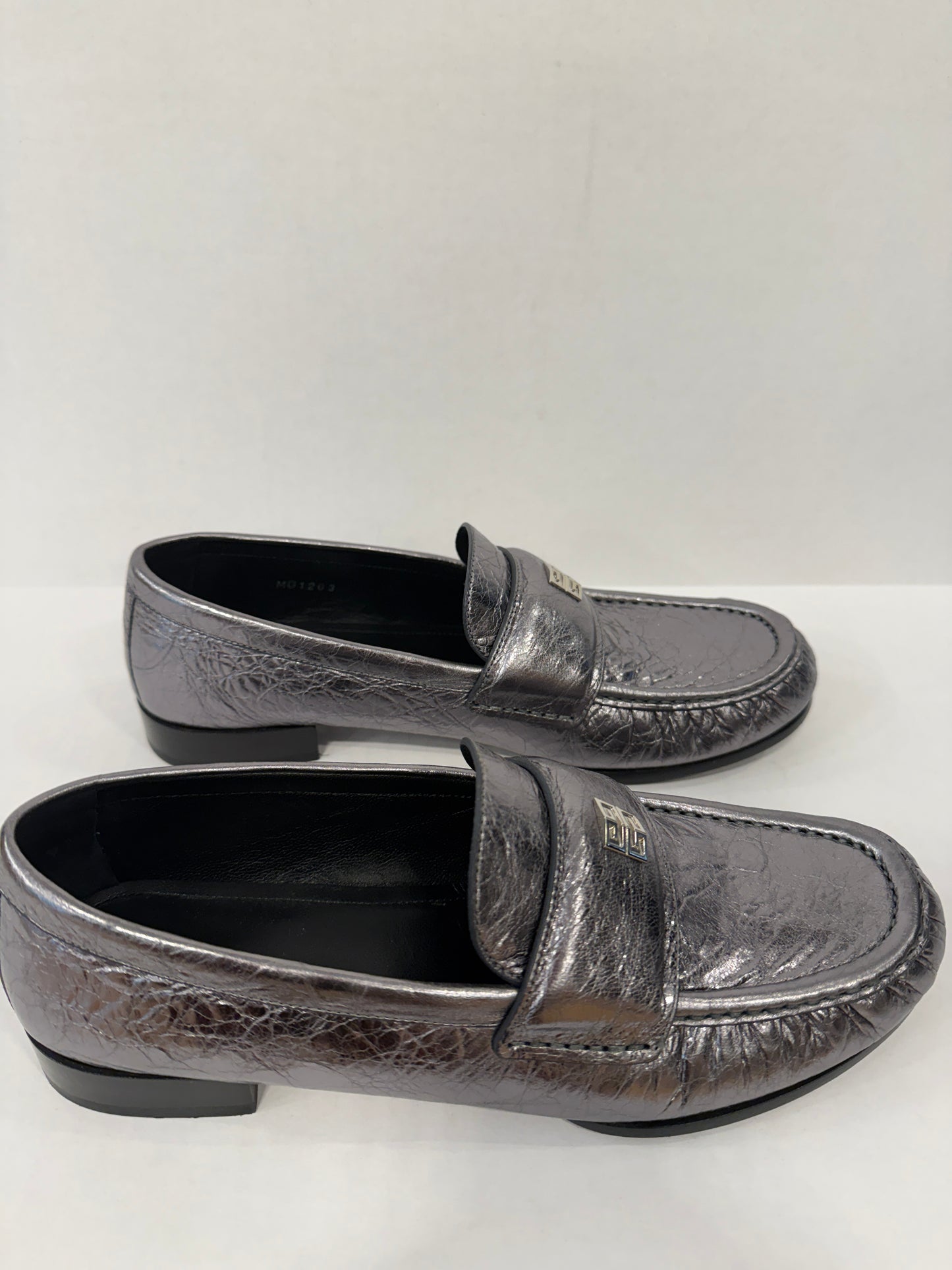GIVENCHY Lamb  Leather $G Medaillon Loafers/US8.5-EU39