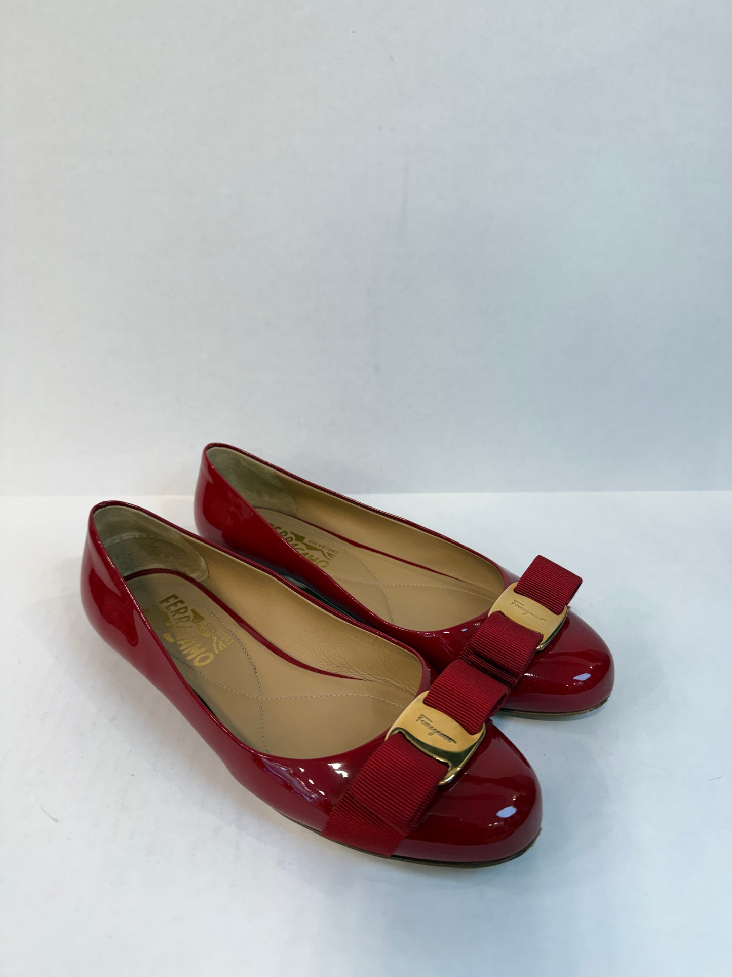 FERRAGAMO Patent Leather Varina Ballerines/ US6- EU36