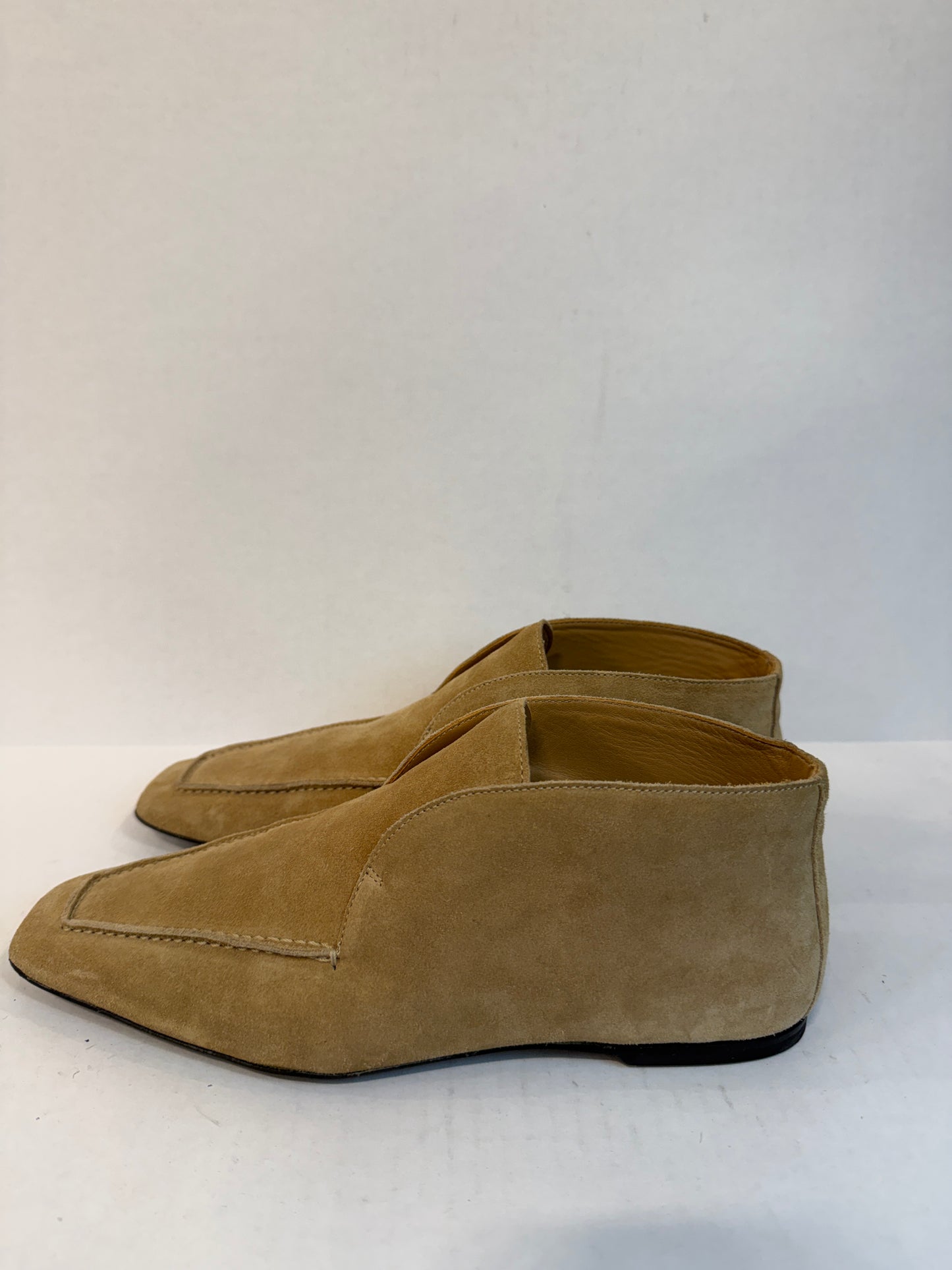 TOTEME The Desert Suede Ankle Boot in Sand — Excellent | EU39-US8.5