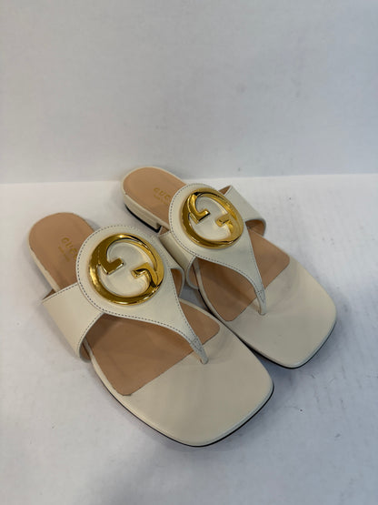 GUCCI NWT Blondie Interlocking GG Thong Sandals in Cream Leather — Authentic Pre-Owned | US7- EU37
