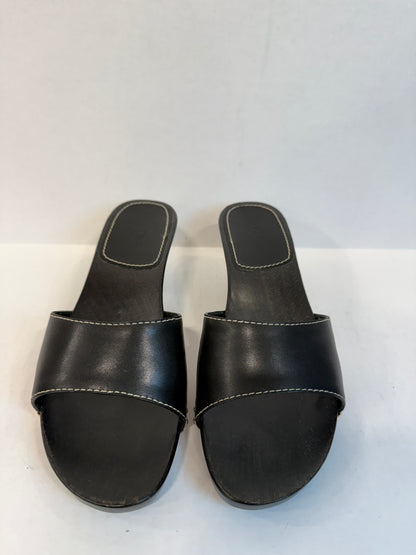 FERRAGAMO Luela Leather Mule in Black — Excellent | EU39-US8.5