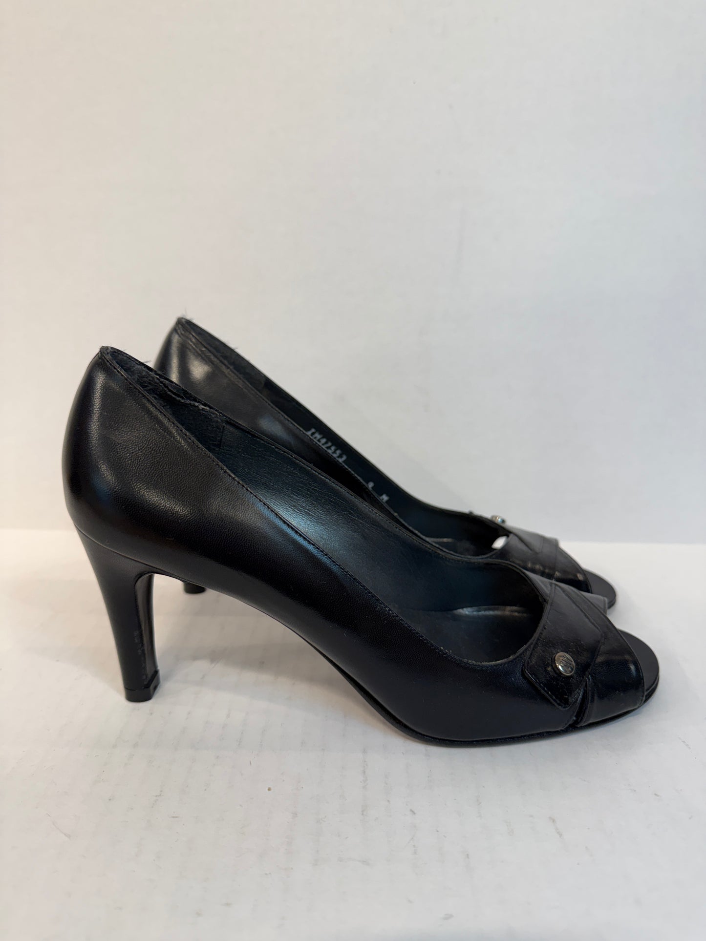STUART WEITZMAN Black Open Toe Pump / 9-EU39.5
