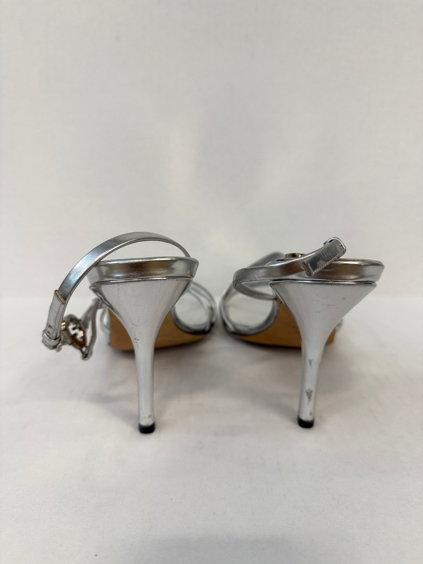 GUCCI Interlocking GG Strappy Stiletto Sandals in Silver Metallic Leather — Authentic Pre-Owned | US8-EU38.5