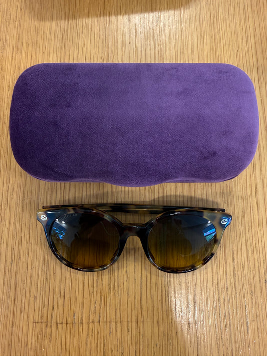 GUCCI Tortoise Shell Sunglasses / OS