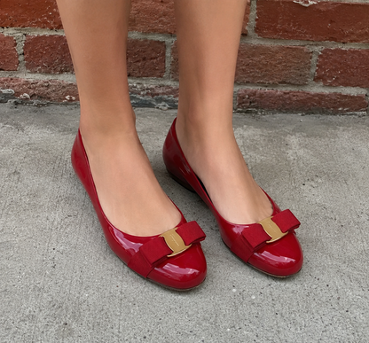FERRAGAMO Patent Leather Varina Ballerines/ US6- EU36