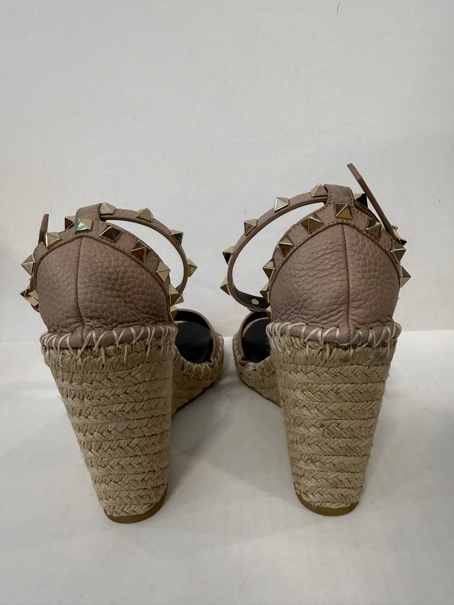 VALENTINO GARAVANI Rockstud Espadrille Wedge Sandal in Blush — NWT | EU 36-US 6