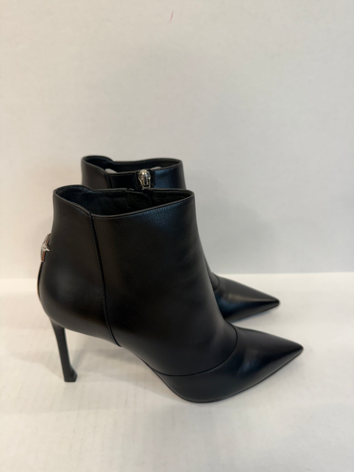 DIOR NWT Leather  HHeels  Silver Star Pointed Toe Ankle Boots/US6-EU36