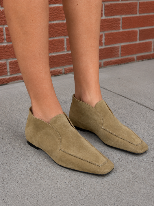 TOTEME The Desert Suede Ankle Boot in Sand — Excellent | EU39-US8.5