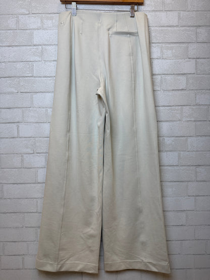 LULULEMON NWT   Stretch Knit Straight Leg Pants/L