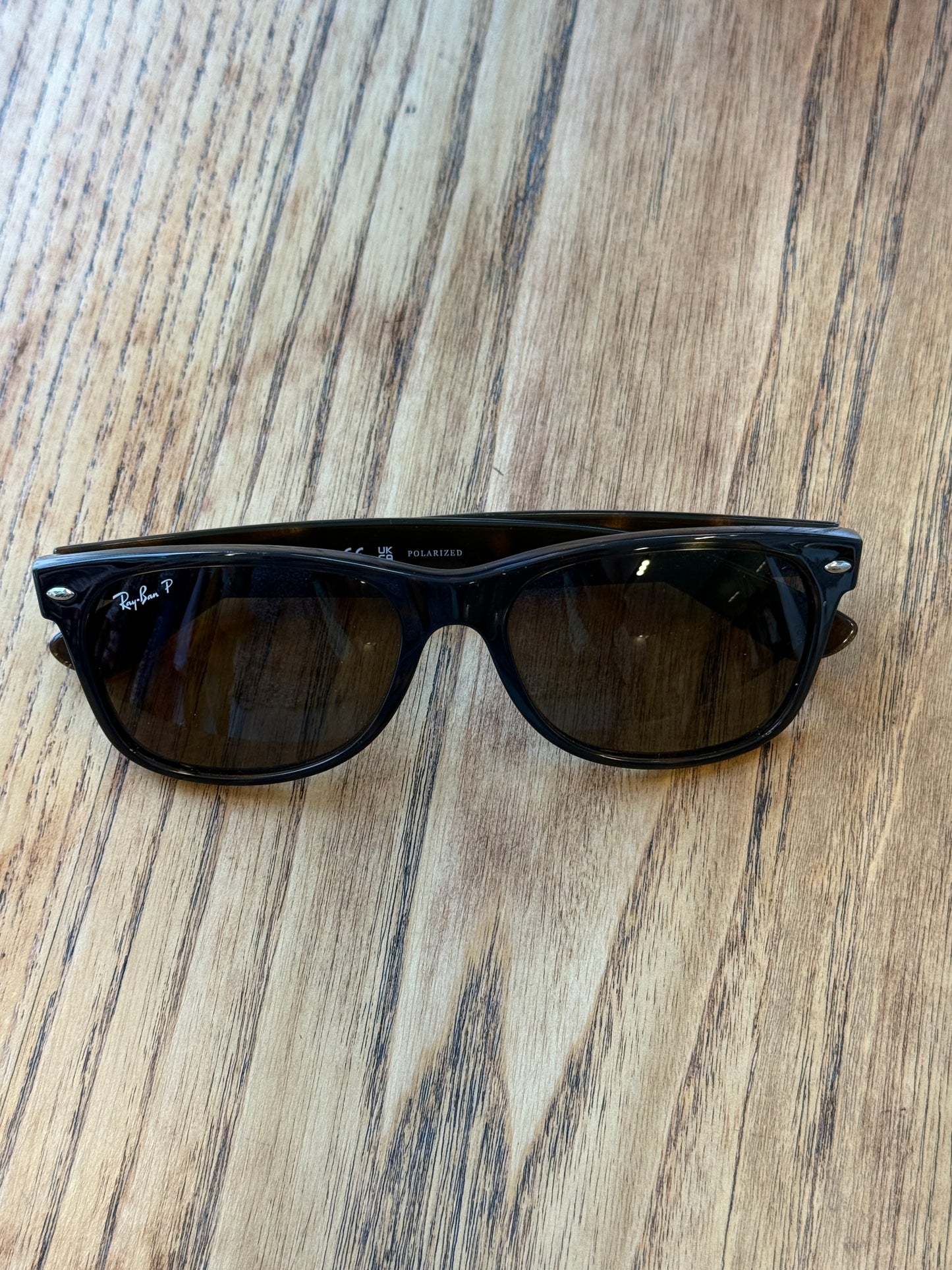 RAY BAN Wayfarer Sunglasses