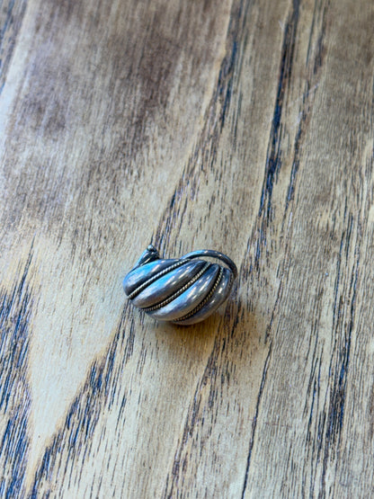 TIFFANY&CO Vintage Sterling Silver Shrimp Shell Twist Earrings