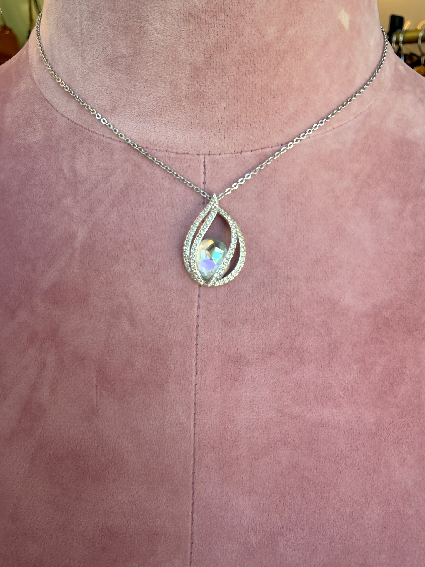 SWAROVSKI Meghan Pendant Necklace