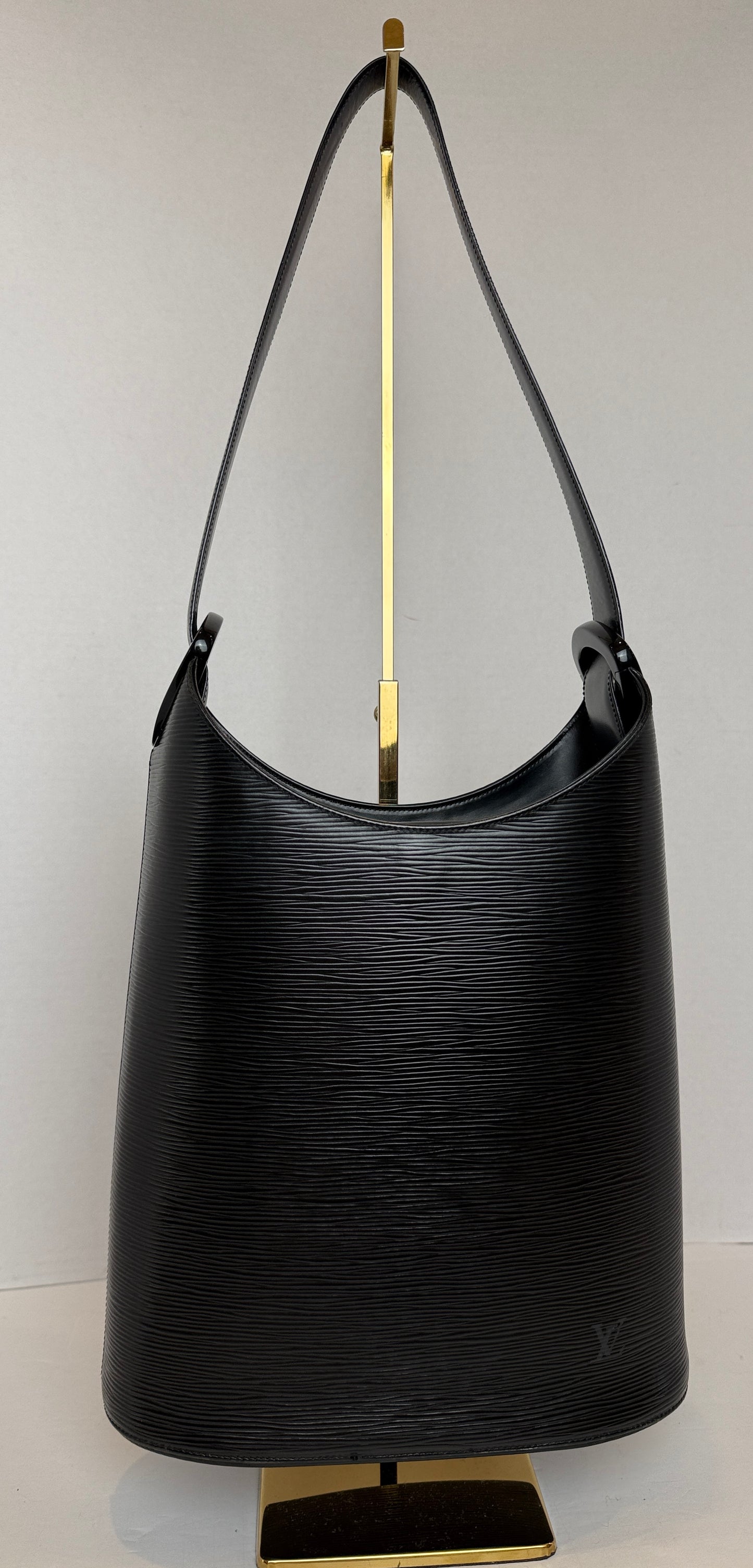 LOUIS VUITTON Epi Leather Verseau Shoulder Bag