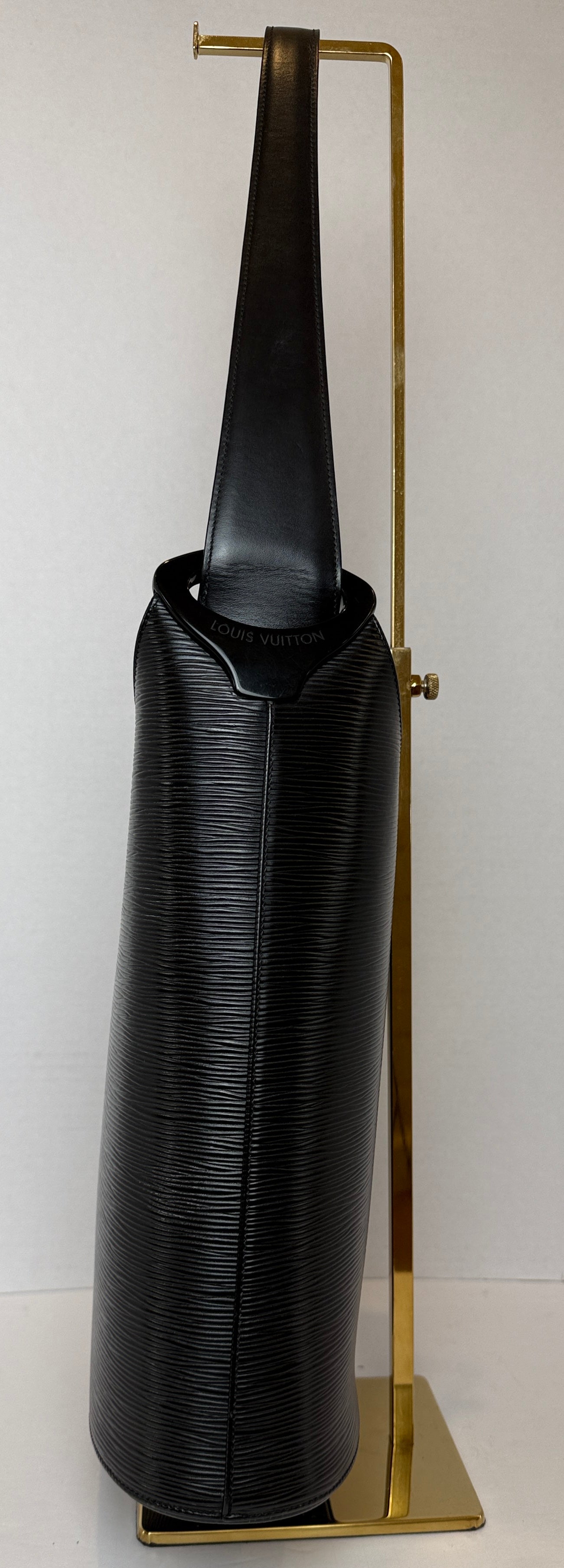 LOUIS VUITTON Epi Leather Verseau Shoulder Bag