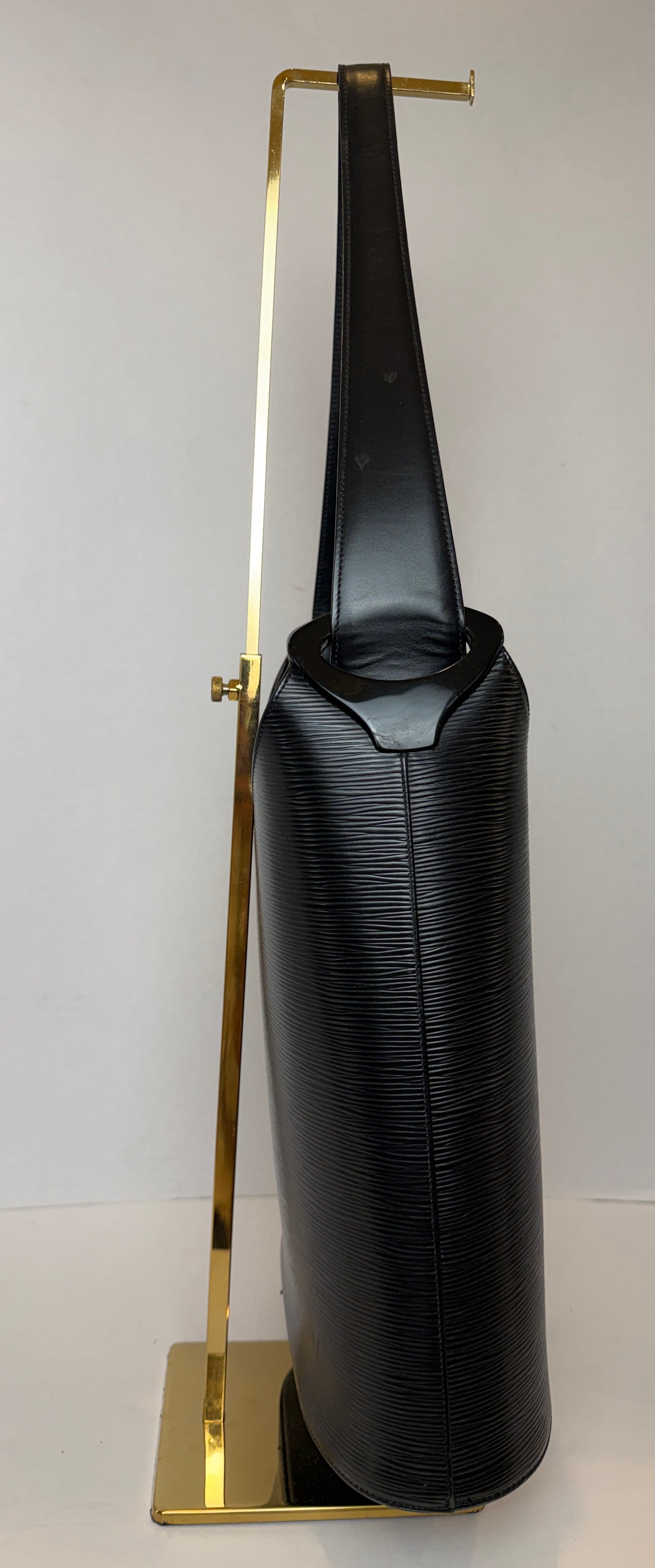 LOUIS VUITTON Epi Leather Verseau Shoulder Bag