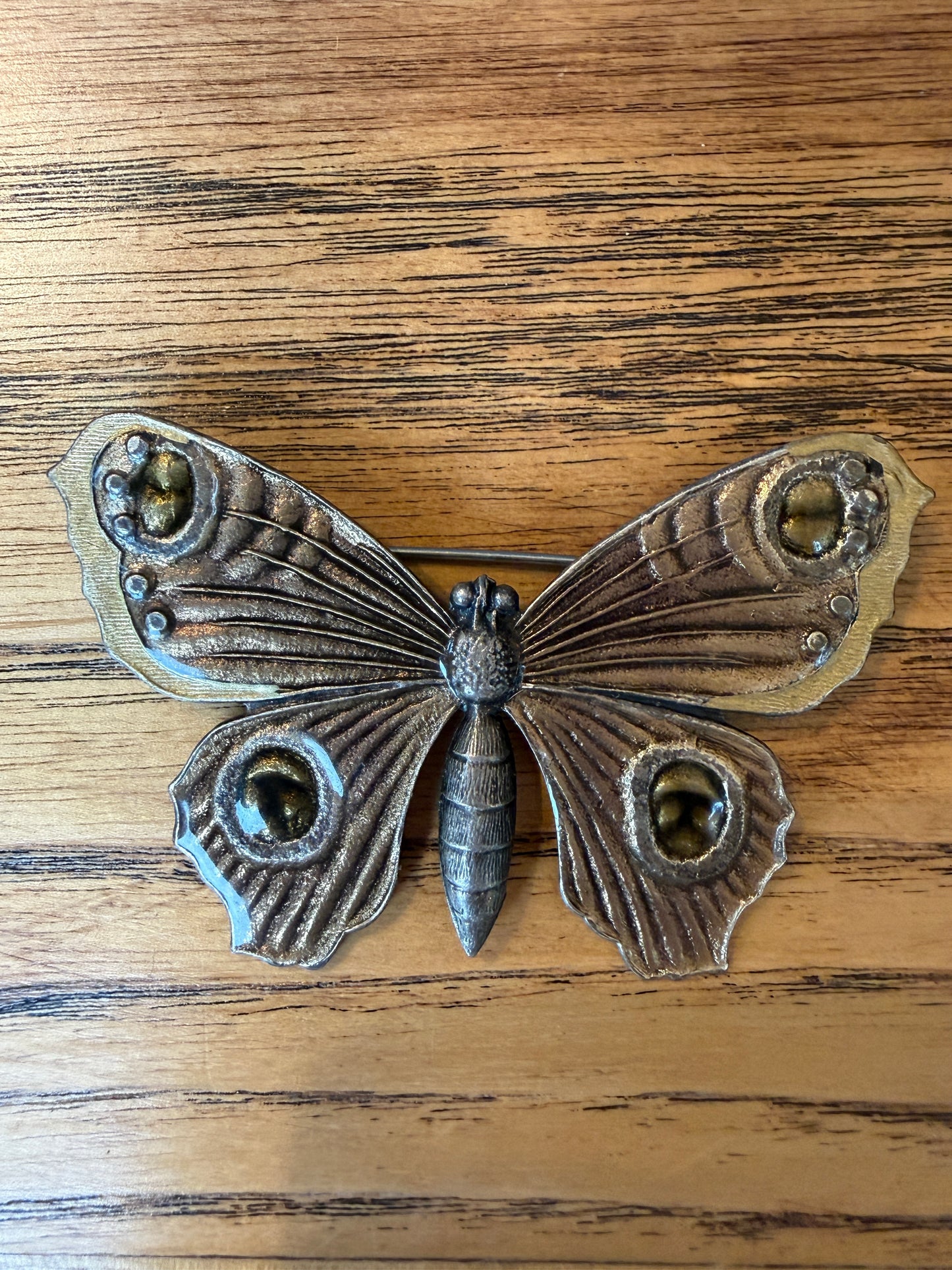 NO BRAND Butterfly Brooch
