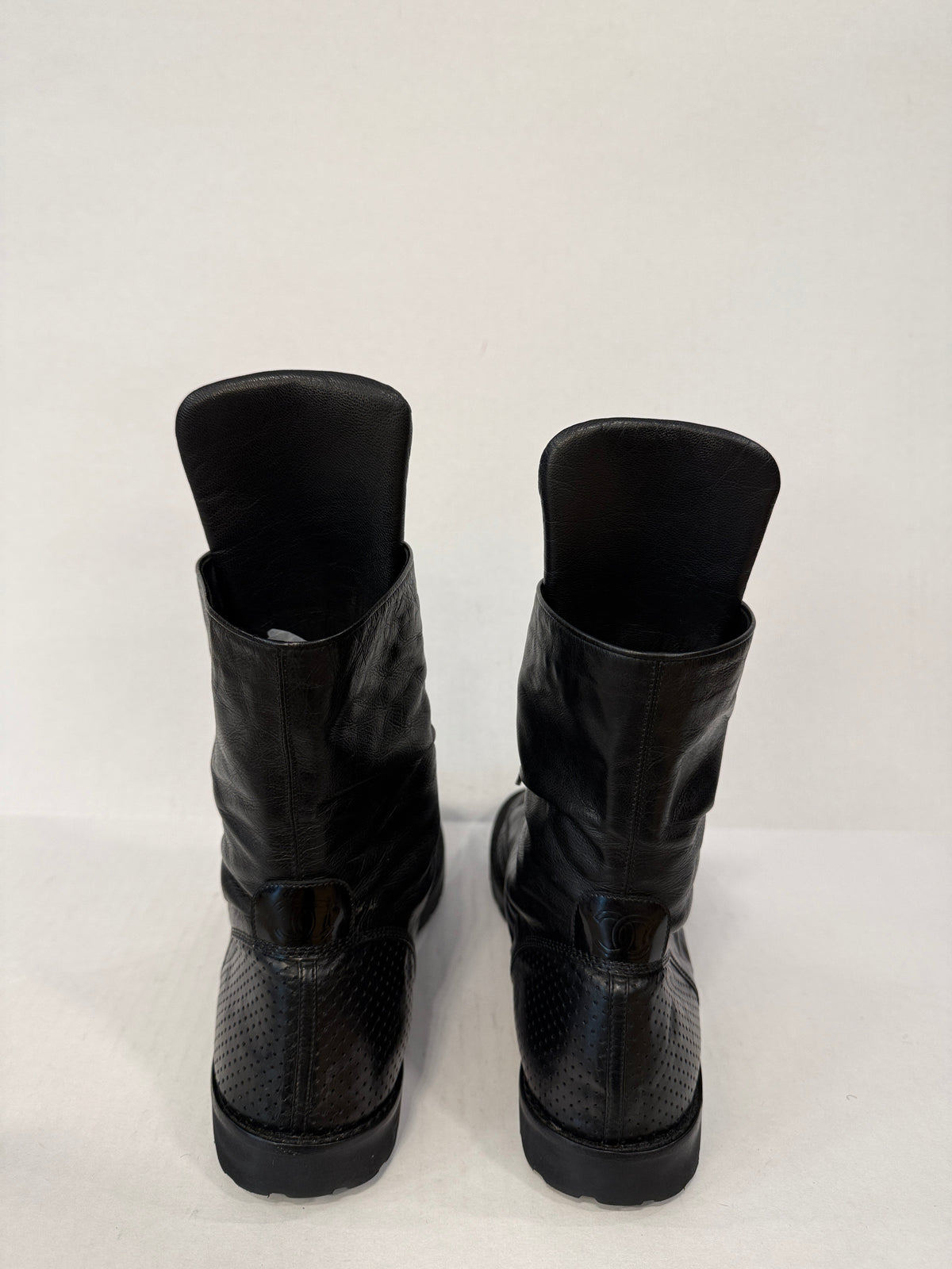 Chanel leather fold-over combat boots with logo, size US 9, photo 8