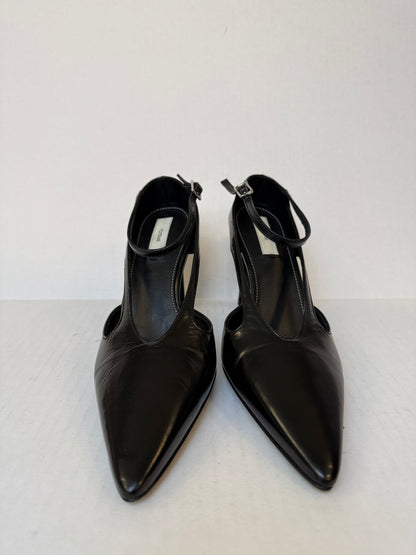 TOTEME NWT Cutout Leather Pointed Toe Pumps / US6-EU37