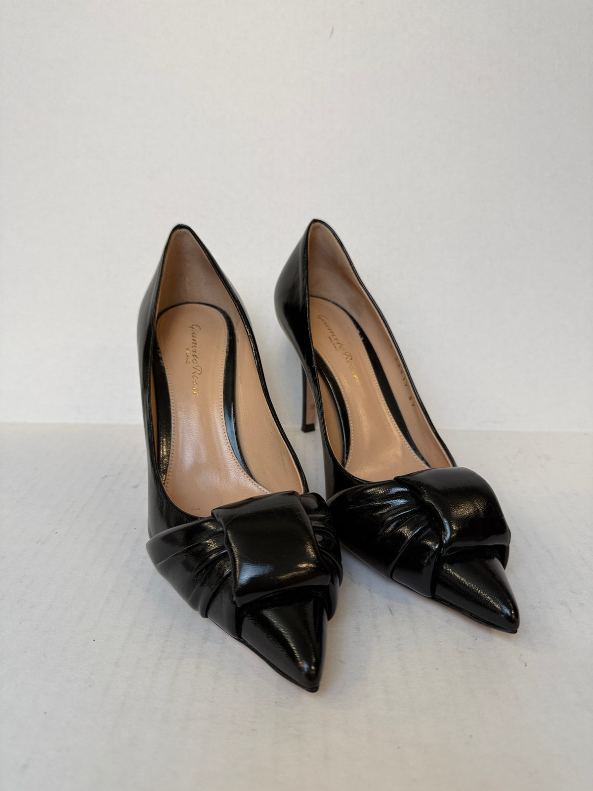GIANVITO ROSSI Knot Detail Patent Leather Stiletto pumps / US6-EU37