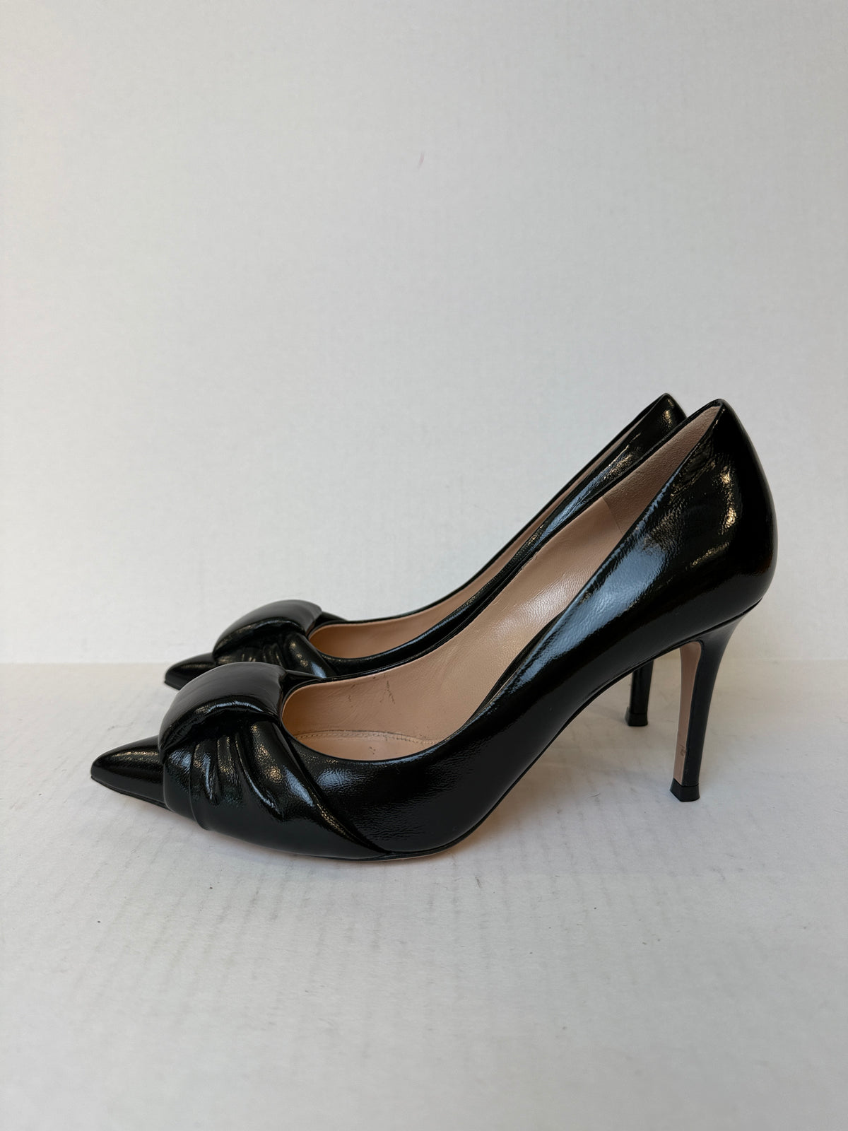 GIANVITO ROSSI Knot Detail Patent Leather Stiletto pumps / US6-EU37