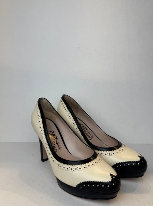 Salvatore Ferragamo NWT Famiana Leather Pump/7-EU38