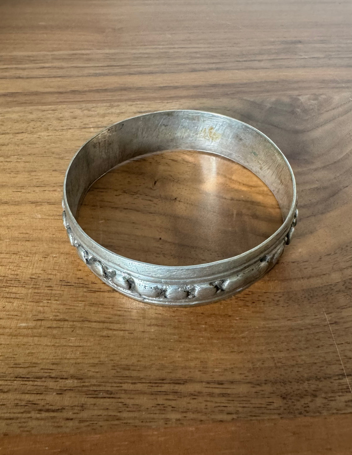NO BRAND Silver Tone Bangle Bracelet