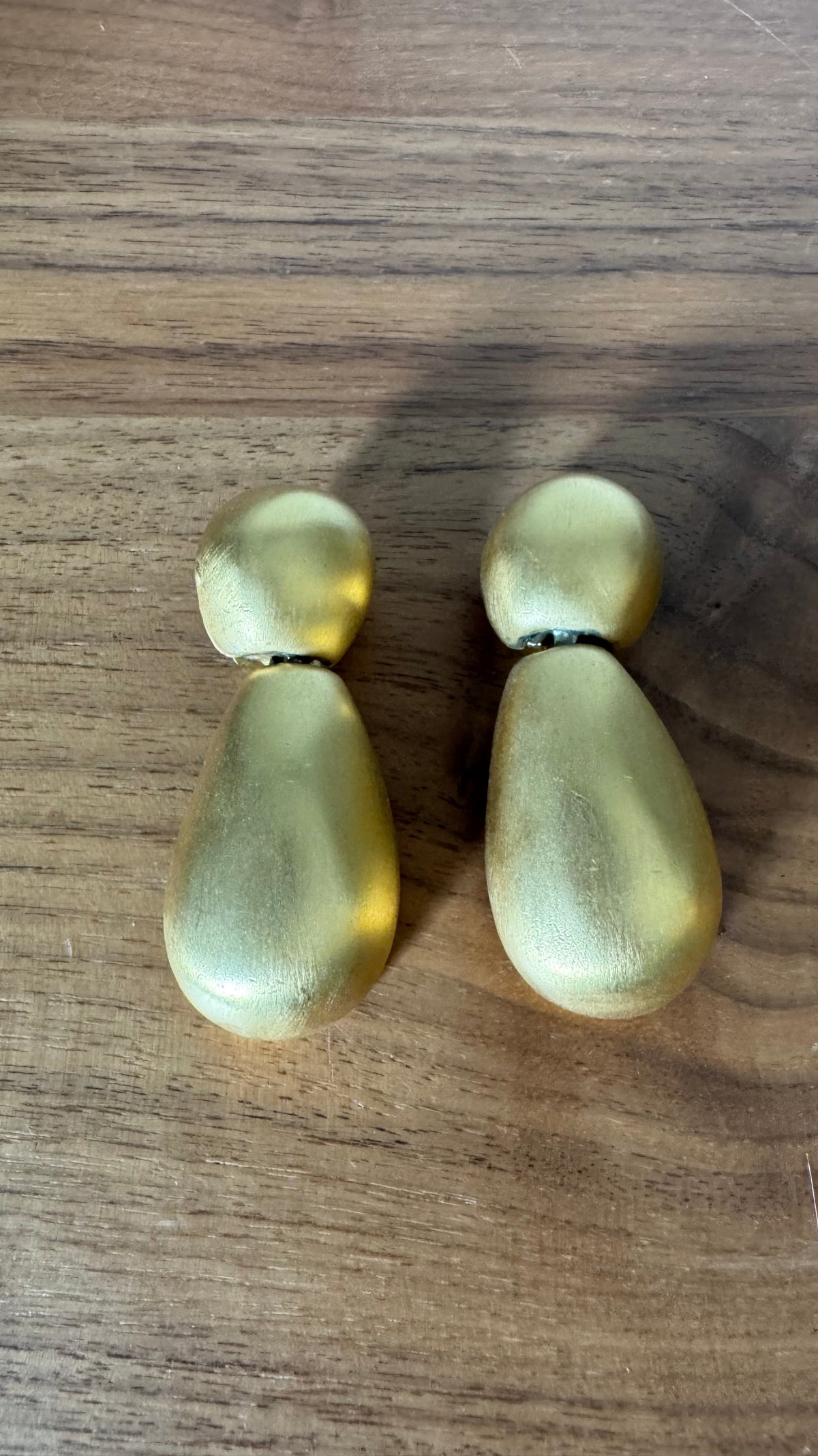 NO BRAND Vintage Style Gold Clip On Teardrop Earrings