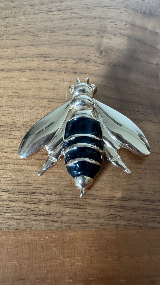 NO BRAND Gold Tone Bee Brooch