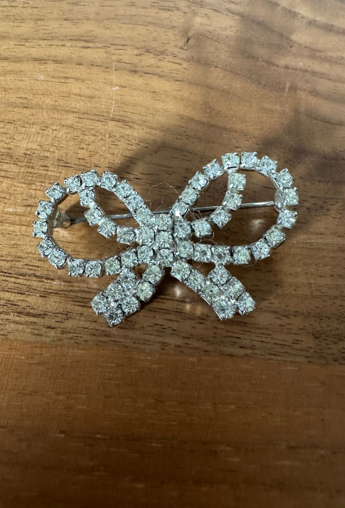 NO BRAND Vintage Style Rhinestone Bow Brooch