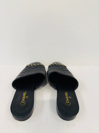 CHANEL Interlocking CC Logo Leather Mules / US7-EU38