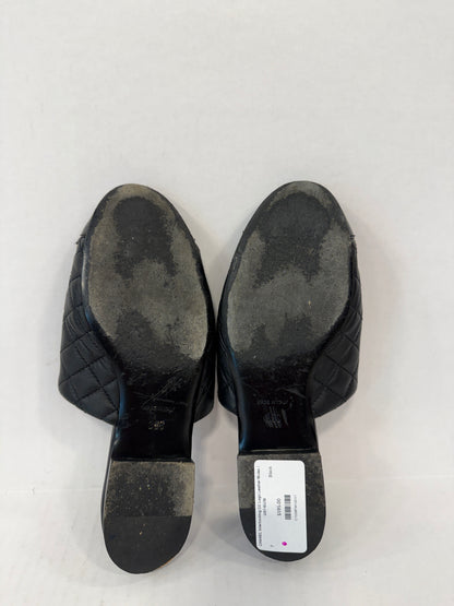 CHANEL Interlocking CC Logo Leather Mules / US7-EU38