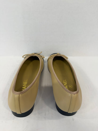 CHANEL Ballet Flat NWT Size 8 - EU38