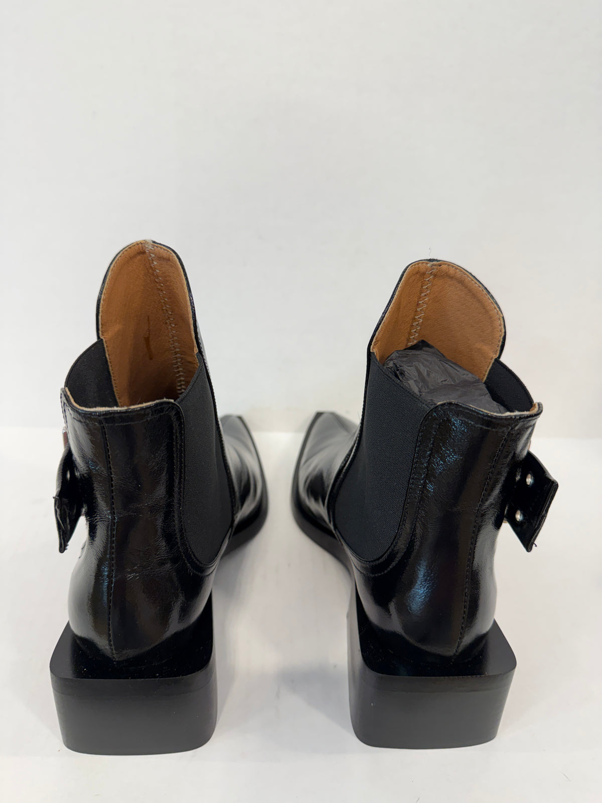 GANNI NWT Patent  Leather Chunky Buckle Chelsea Boots/US8-EU39
