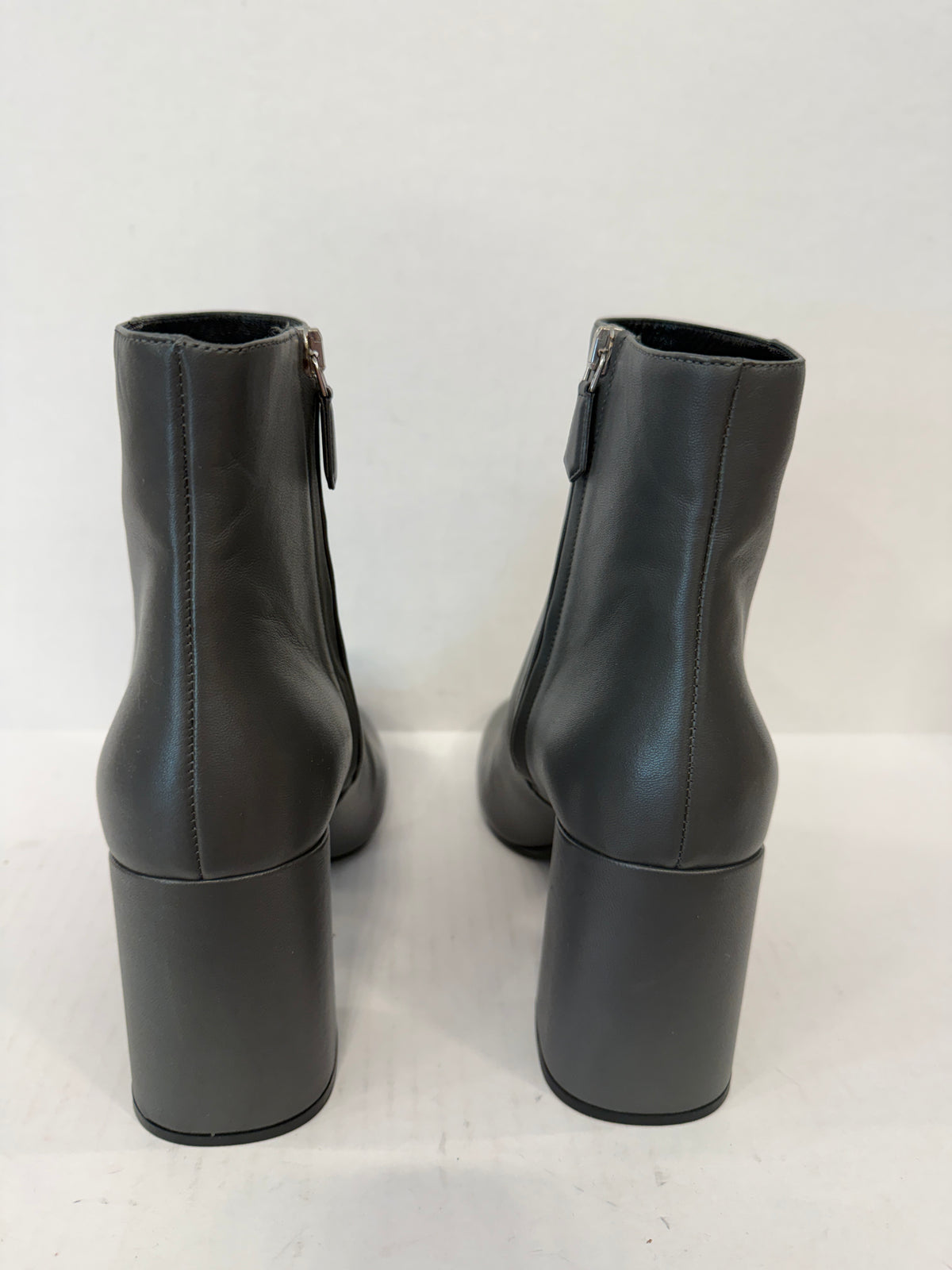 PRADA NWT Leather Round Toe Block Heels Ankle Boots/US10-EU40