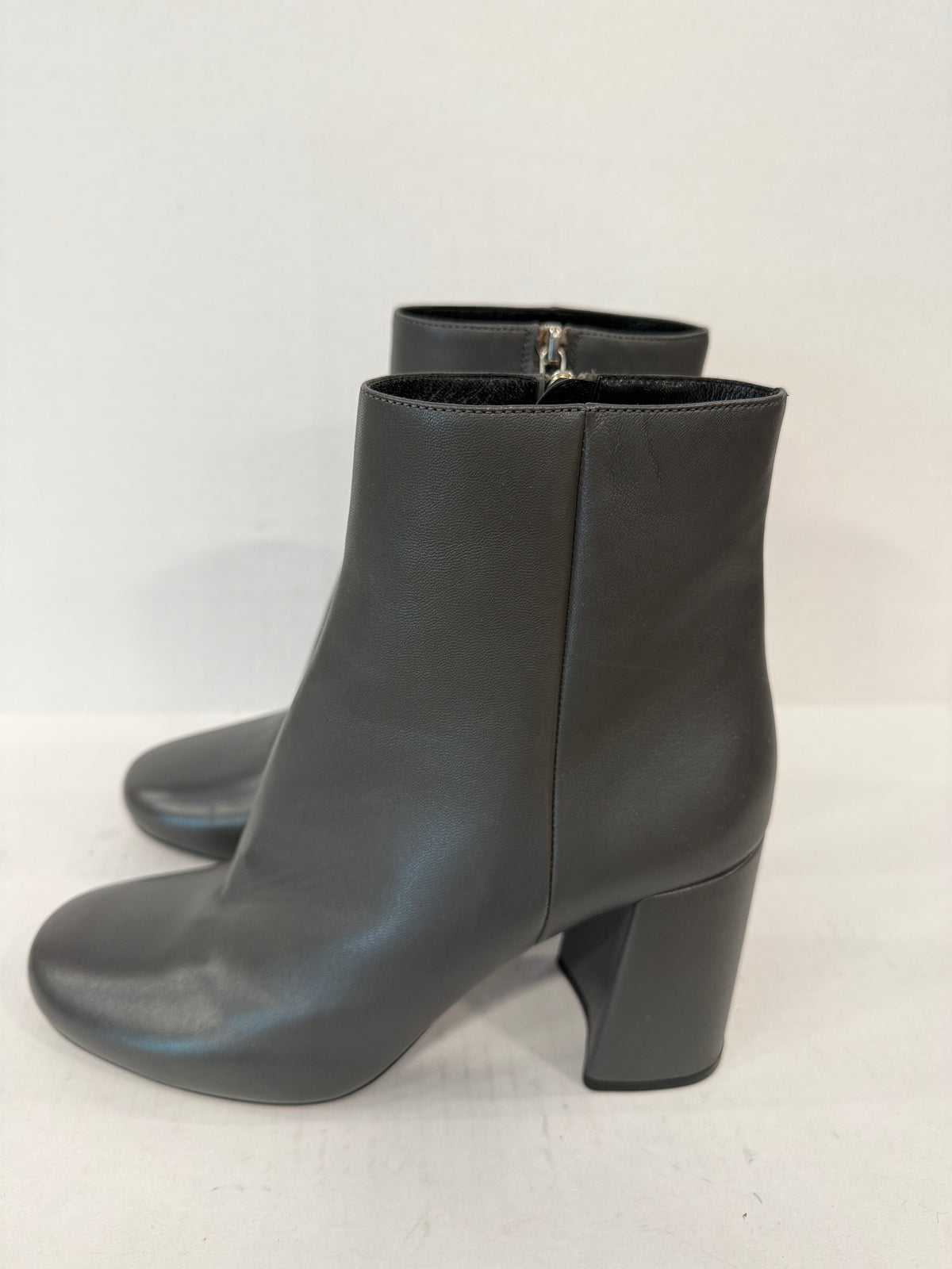 PRADA NWT Leather Round Toe Block Heels Ankle Boots/US10-EU40