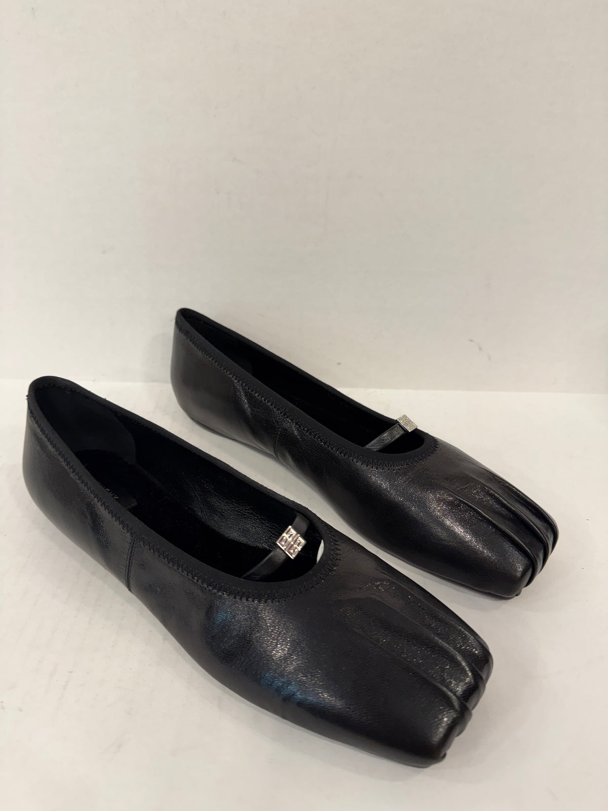 GIVENCHY NWT Ballet Flats / EU40.5