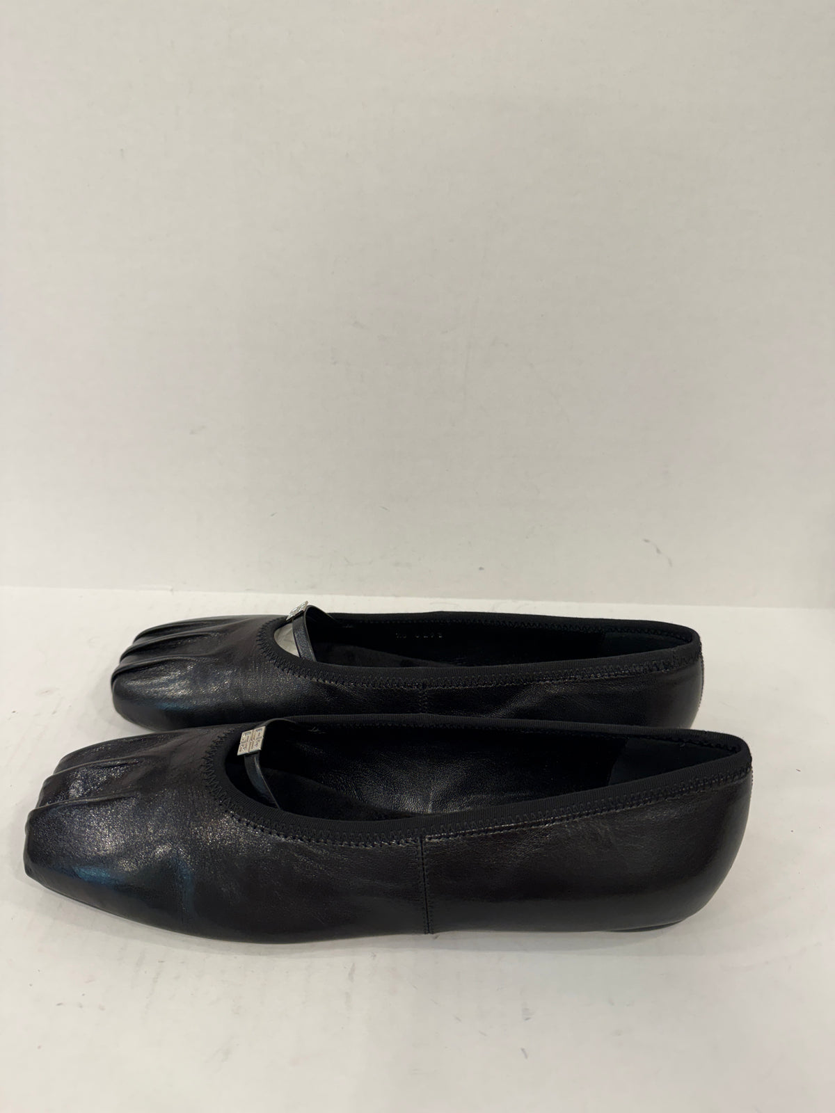 GIVENCHY NWT Ballet Flats / EU40.5