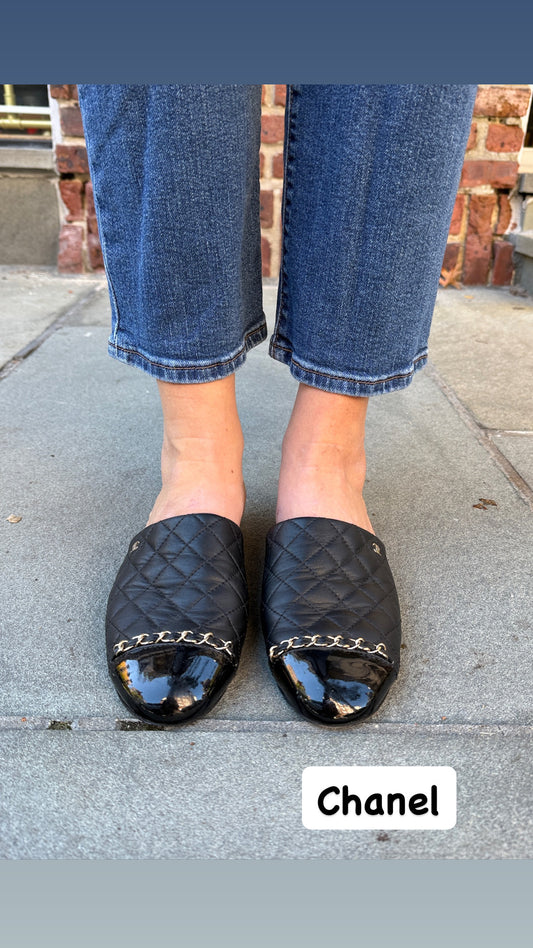 Chanel CC logo leather mules, size US 7