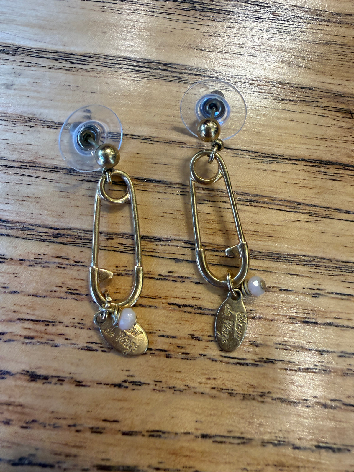 NO BRAND Gold Safety Pin Pierced Earrings